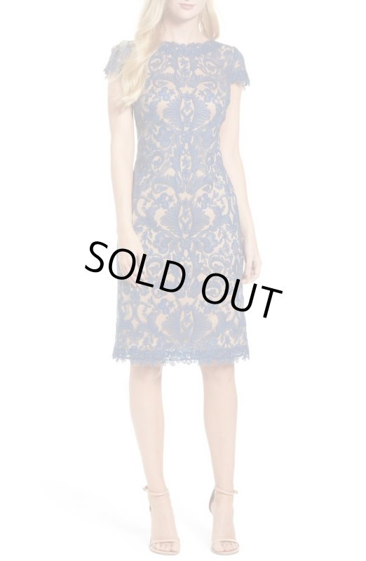 画像1: 【雑誌掲載】Tadashi Shoji  タダシショージ Corded Embroidery on Tulle Cap Sleeve Dress　ウェッジウッド　ブルー系 (1)