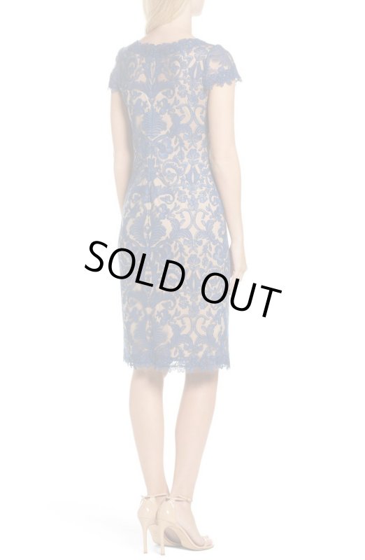 画像2: 【雑誌掲載】Tadashi Shoji  タダシショージ Corded Embroidery on Tulle Cap Sleeve Dress　ウェッジウッド　ブルー系 (2)