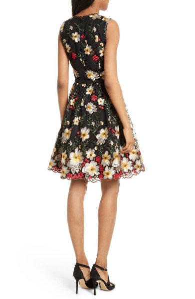 画像2: 再販売【ヴァンサンカン掲載】Alice + Olivia アリスアンドオリビア  Becca Embroidered Pouf Dress (2)
