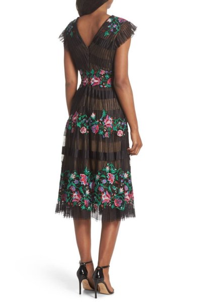 画像2: Tadashi Shoji  タダシショージ 花柄刺繍プリーツチュールドレス ブラック (2)