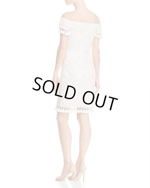 画像2: Tadashi Shoji タダシショージ Embroidered Off-the-Shoulder Tassel Cocktail Dress ホワイト系 (2)