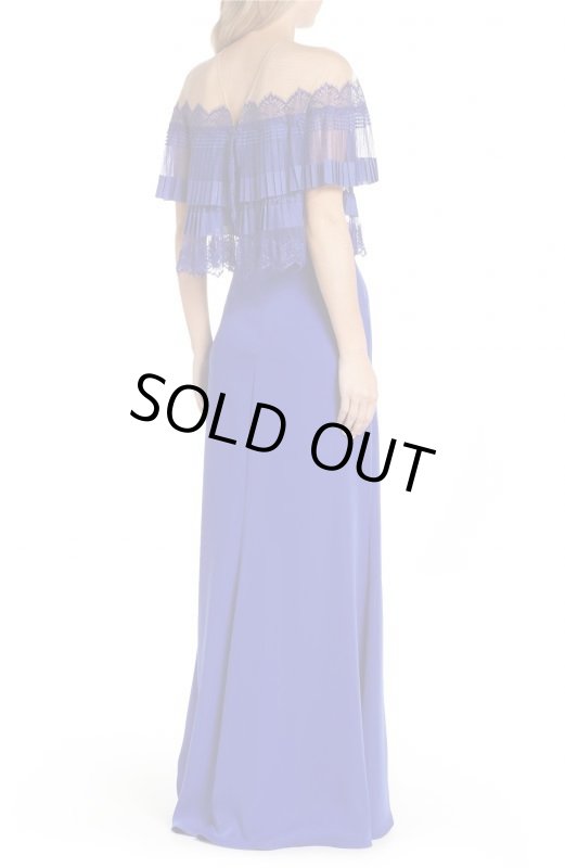画像2: Tadashi Shoji タダシショージ　Off The Shoulder Lace & Crepe Gown ブルー系 (2)