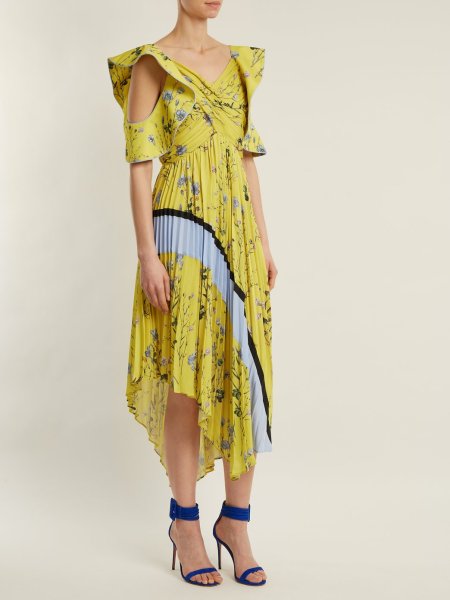 画像2: 【ドラマ使用】Self Portrait セルフポートレート Pleated Asymmetric Floral Printed Dress (2)