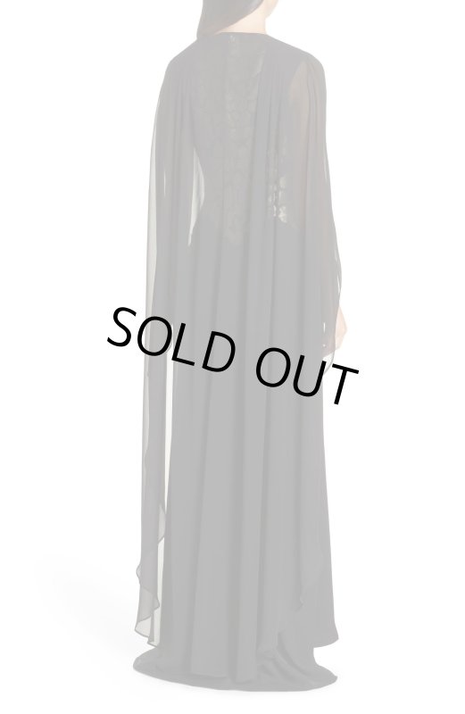 画像2: Tadashi Shoji タダシショージ   シフォンケープ ブラック (2)