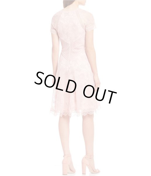 TADASHI SHOJI ピンクレースAラインドレス　美品 Tadashi Shoji タダシショージ パーティードレス Aラインレース