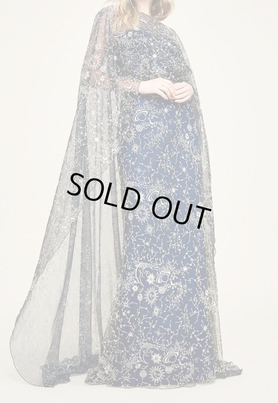画像2: Tadashi Shoji タダシショージ　Bourne Sweeping Cape Gown　ネイビー系 (2)