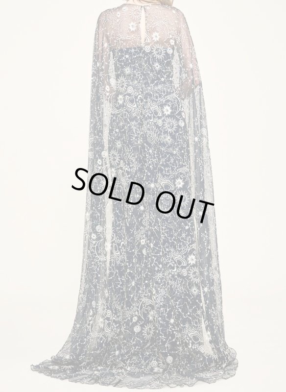 画像4: Tadashi Shoji タダシショージ　Bourne Sweeping Cape Gown　ネイビー系 (4)