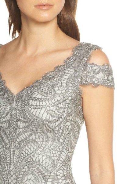 画像3: Tadashi Shoji  タダシショージ コールドショルダー刺繍レースドレス グレー系 (3)
