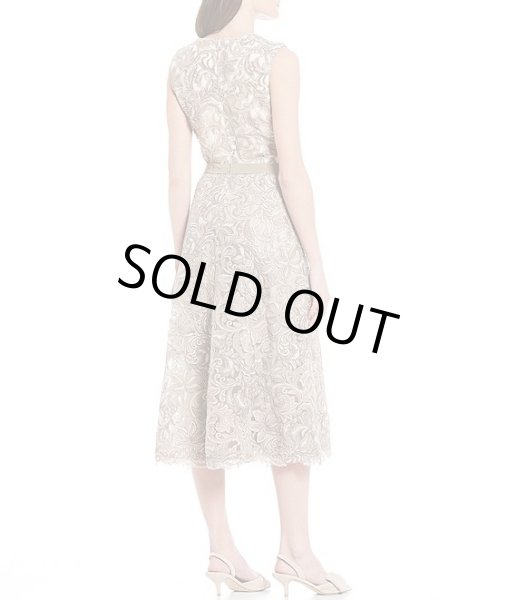 画像2: セール!【徳島えりかさん着用】Tadashi Shoji  タダシショージ Stroker Metallic A-Line Dress ベージュ系 (2)