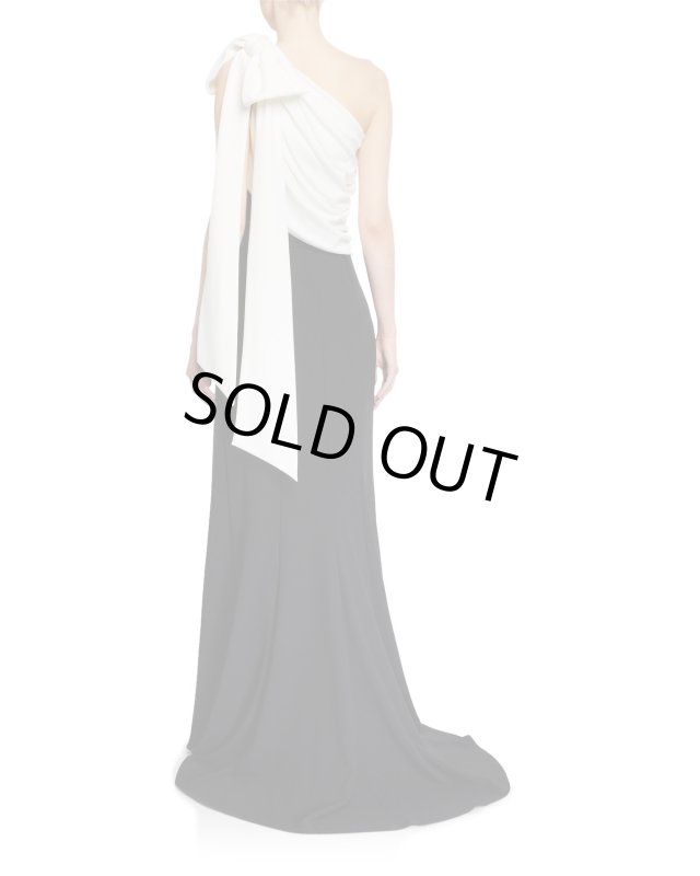 画像2: Tadashi Shoji タダシショージ   ワンショルダーリボンロングドレス　ブラック、ホワイト (2)