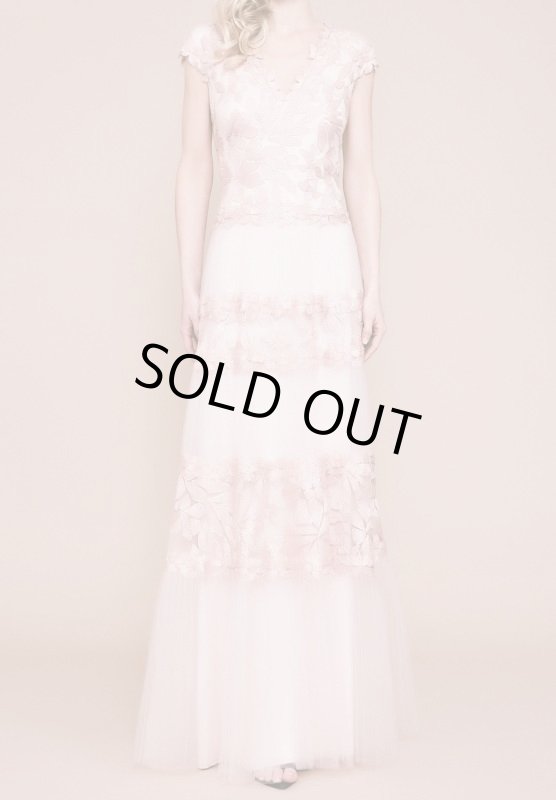 画像1: 期間限定セール！Tadashi Shoji タダシショージ  SALEEM　花柄刺繍チュールドレス　ピンク系 (1)