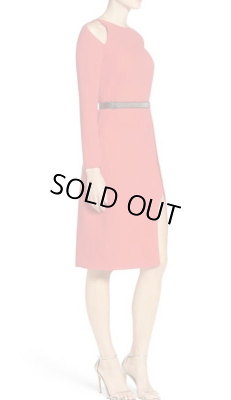 画像2: 【ドラマ使用】Halston Heritage 　ベルト付きコールドショルダーレッドドレス (2)