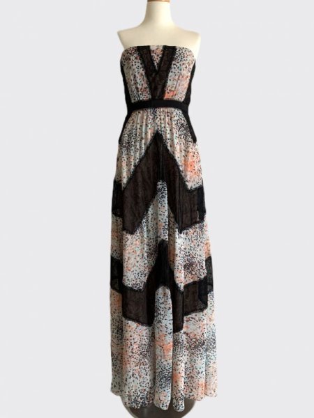 画像2: 【福井セリナさん、綺咲愛里さんに衣装提供】BCBGMAXAZRIA  Elle Print and Lace Blocked Halter Dress  09121 (2)