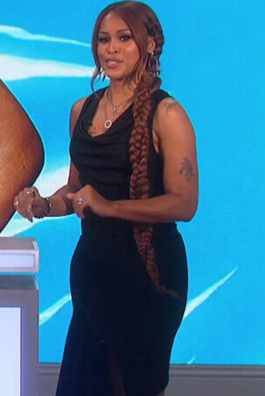 画像4: 【Eve着用】Alice + Olivia アリスアンドオリビア 　Hollis Cowl-Neck Cascade Dress (4)