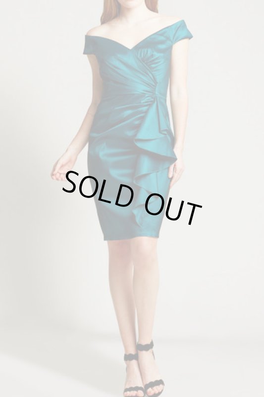 画像1: Tadashi Shoji タダシショージ  ノア　オフショルダードレス　グリーン系 (1)