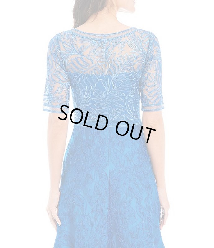 画像3: 【アンミカさん着用】Tadashi Shoji タダシショージ   Mixed Media Lace Bodice Midi Dress ブルー系 (3)