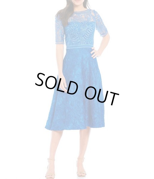 画像1: 【アンミカさん着用】Tadashi Shoji タダシショージ   Mixed Media Lace Bodice Midi Dress ブルー系 (1)