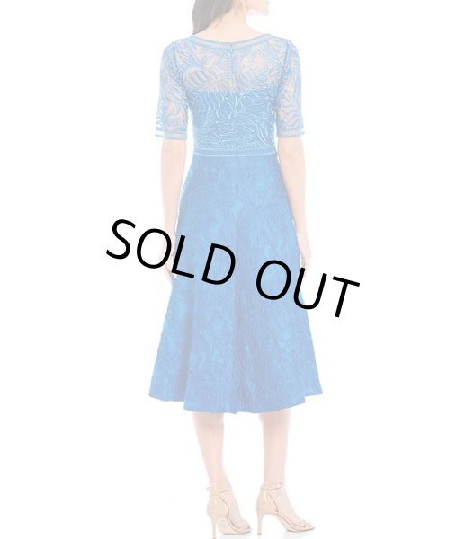 画像2: 【アンミカさん着用】Tadashi Shoji タダシショージ   Mixed Media Lace Bodice Midi Dress ブルー系 (2)