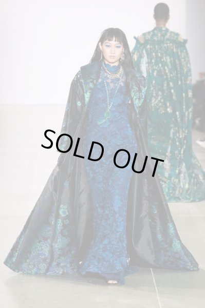 画像4: Tadashi Shoji タダシショージ  QARA EMBROIDERED GOWN レッド系 (4)