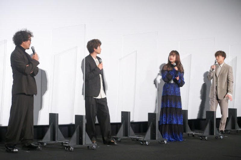 画像4: 再販売【平祐奈さん着用】Tadashi Shoji タダシショージ  ECRIN　ペイズリー柄ロングドレス　ブラック、ブルー系 (4)