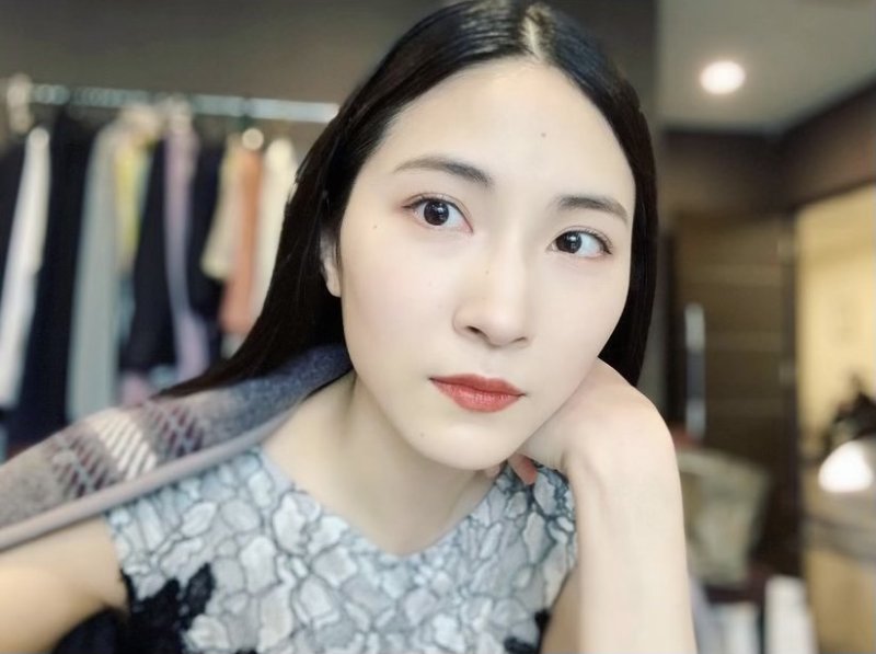 画像2: 再販売！【中山忍さん、ドラマ「ConneXion」に衣装提供】Tadashi Shoji  タダシショージ   Two-Tone Floral Lace Gown　ブラック系  10701 (2)