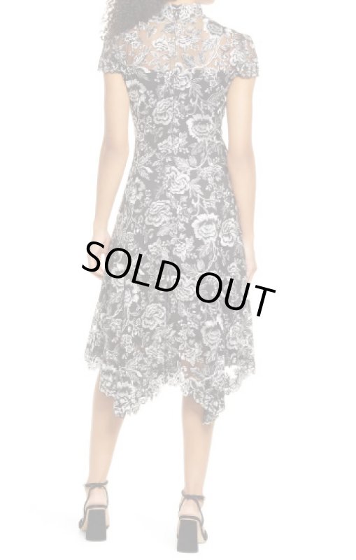 画像2: Tadashi Shoji  タダシショージ  Aydar Handkerchief Dress ブラック (2)