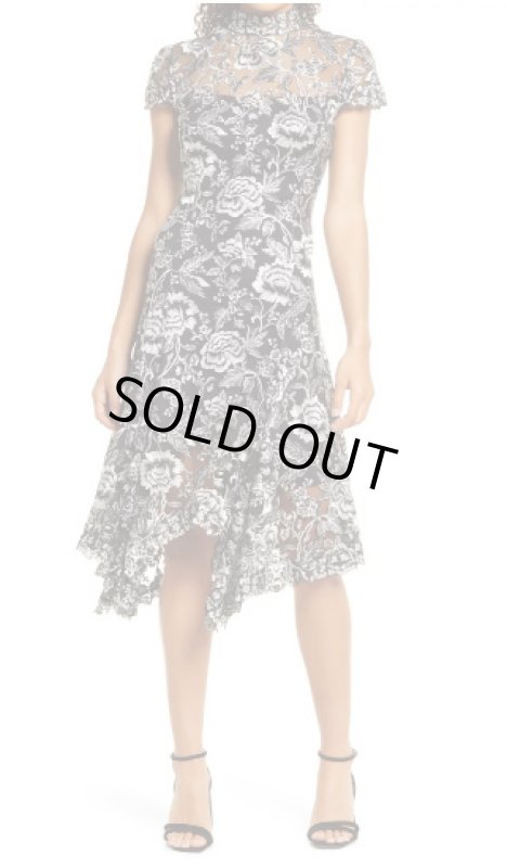 画像1: Tadashi Shoji  タダシショージ  Aydar Handkerchief Dress ブラック (1)