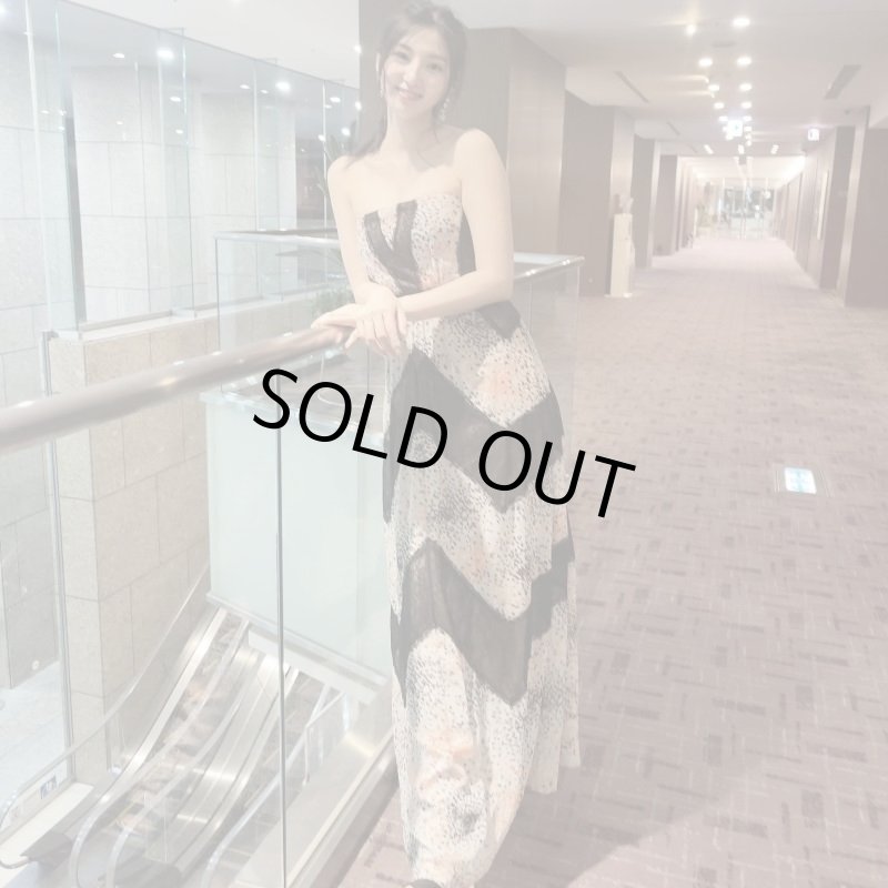 画像5: 1点のみ即発！【釈由美子さん、福井セリナさん、綺咲愛里さんに衣装提供】BCBGMAXAZRIA　　Elle Print and Lace Blocked Halter Dress  09121 (5)