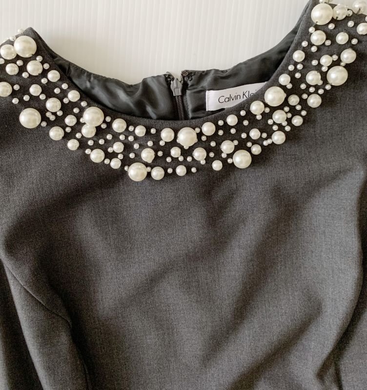 画像3: 1点のみ即発！【ドラマ使用】Calvin Klein 　パールネックシースドレス　グレー (3)
