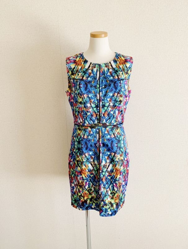 画像2: 【北川景子さんご着用】Milly     Angular Detailed Sheath (2)