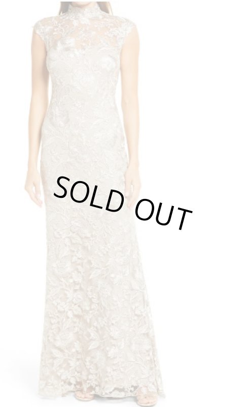 画像1: Tadashi Shoji タダシショージ  QARA EMBROIDERED GOWN　ベージュ系 (1)