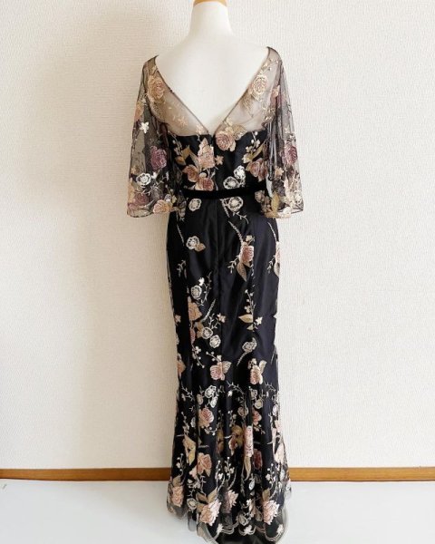 画像5: 再販売セール！ Marchesa Notte マルケッサノッテ　メタリック刺繍チュールロングドレス　ブラック系 (5)