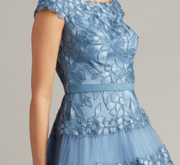 画像3: 【白石麻衣さん着用】Tadashi Shoji  タダシショージ  オフショルダー花柄レースドレス ブルー系  41101 (3)