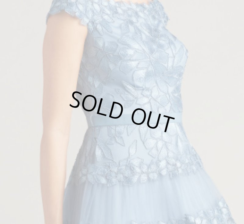 画像3: セール！1点のみ即発！【白石麻衣さん着用】Tadashi Shoji  タダシショージ  オフショルダー花柄レースドレス　ブルー系  41101 (3)