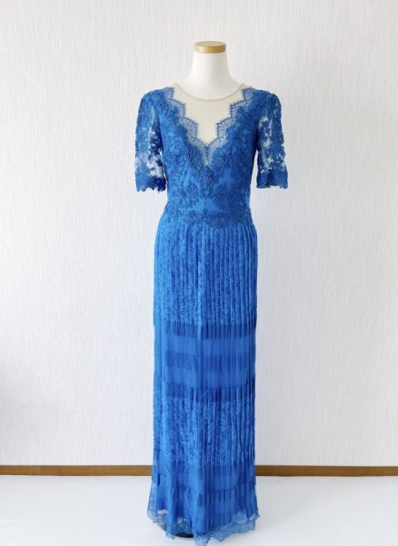 画像4: 再販売!【新妻聖子さん着用】Tadashi Shoji タダシショージ   Pleat Lace Gown ブルー系 (4)