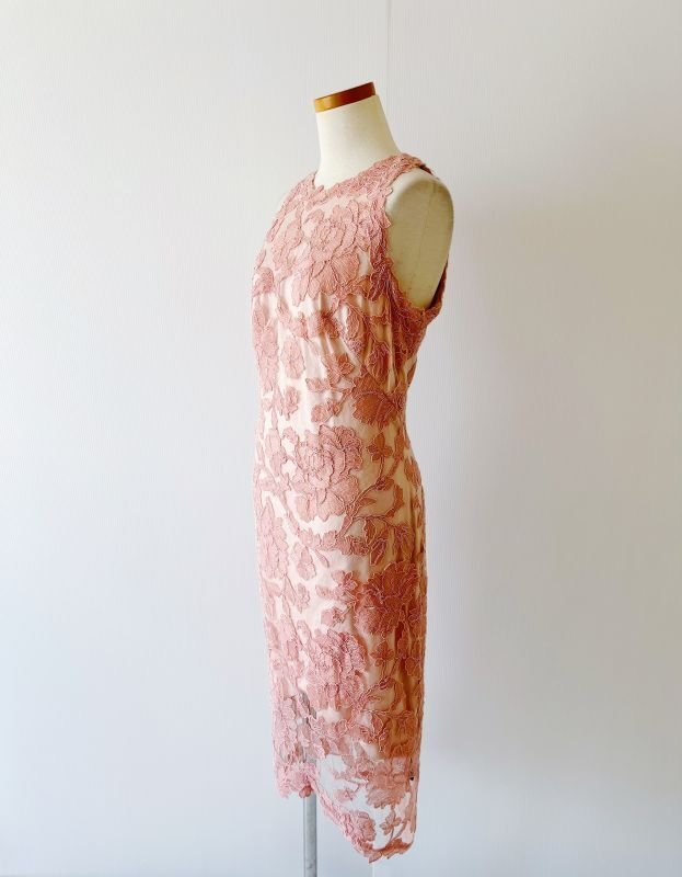 画像4: 即発！Tadashi Shoji  タダシショージ Sleeveless Hi-Lo Lace Dress  petal bloom ピンク系 (4)