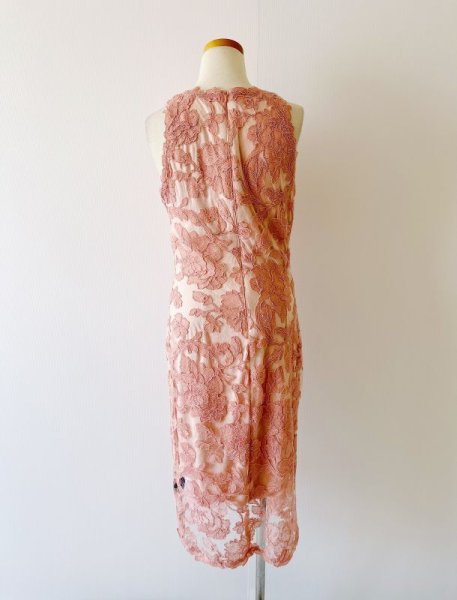 画像5: 即発!Tadashi Shoji  タダシショージ Sleeveless Hi-Lo Lace Dress  petal bloom ピンク系 (5)