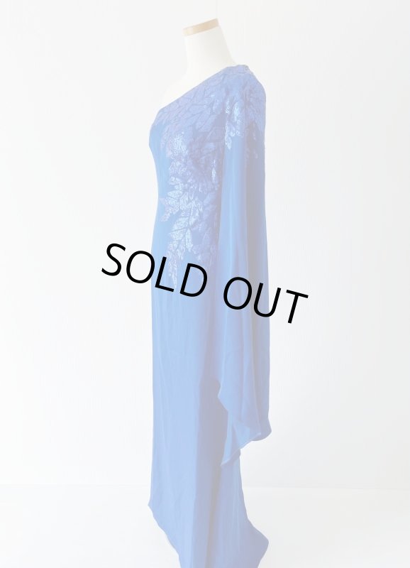 画像6: 【藤原紀香さん、アンミカさんご着用】Tadashi Shoji タダシショージ  ケープスリーブワンショルダードレス　ブルー (6)