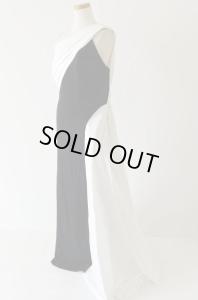 画像4: Tadashi Shoji タダシショージ  ARDA  ワンショルダータフタ Gown  ブラック、ホワイト (4)