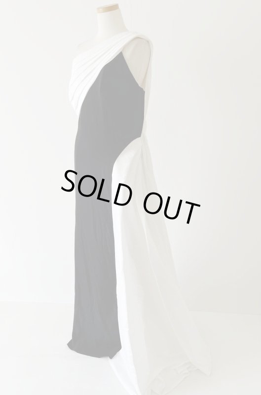 画像4: Tadashi Shoji タダシショージ  ARDA  ワンショルダータフタ Gown  ブラック、ホワイト (4)