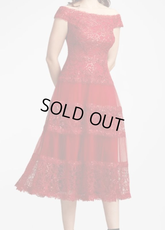 画像1: 限定セール！【平野綾さん着用】Tadashi Shoji  タダシショージ  　ALYA SEQUIN EMBROIDERED MIDI DRESS　レッド系 (1)