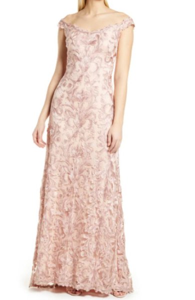 画像1: セール！Tadashi Shoji タダシショージ   Off the Shoulder Embroidered Lace Gown 　ピンク系 (1)