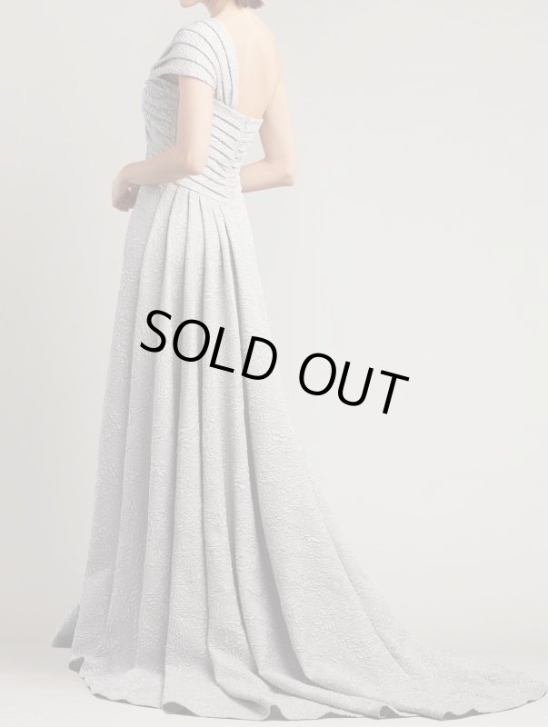 画像2: 【のんさんご着用】Tadashi Shoji タダシショージ  LUCETTE DRAPED EMPIRE GOWN　シルバー系 (2)