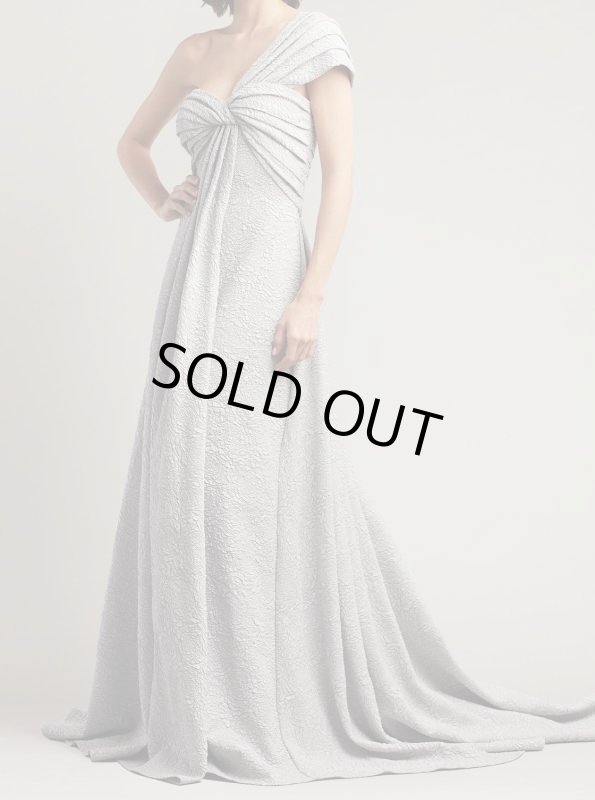 画像1: 【のんさんご着用】Tadashi Shoji タダシショージ  LUCETTE DRAPED EMPIRE GOWN　シルバー系 (1)