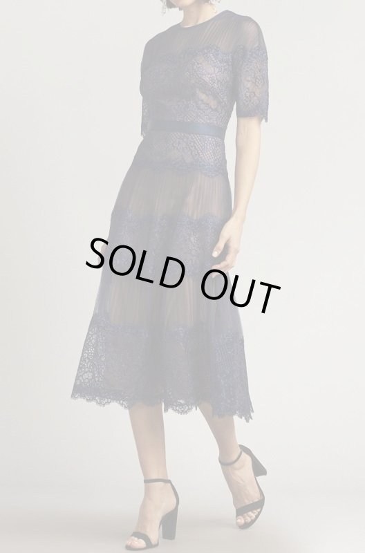 画像1: 限定セール！Tadashi Shoji タダシショージ 　 DONA プリーツチュールドレス　ネイビー系 (1)