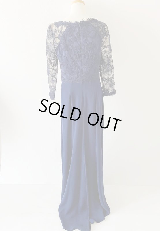 画像7: 1点のみ即発！Tadashi Shoji      Three-Quarter Sleeve Lace and Crepe Gown　ネイビー  82901 (7)