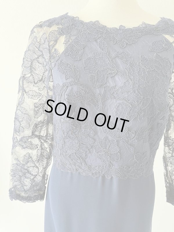 画像8: 1点のみ即発！Tadashi Shoji      Three-Quarter Sleeve Lace and Crepe Gown　ネイビー  82901 (8)