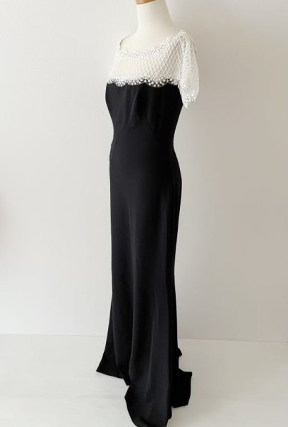 画像7: 即発!【釈由美子さんに衣装協力】Tadashi Shoji タダシショージ   Lace Yoke Crepe Gown ブラック、ホワイト  9401 (7)