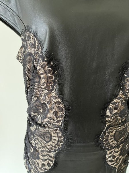 画像4: 即日発送!【映画「去年の冬、きみと別れ」に衣装提供】Tadashi Shoji Lace Detail Leather Sheath Dress ブラック  10301 (4)