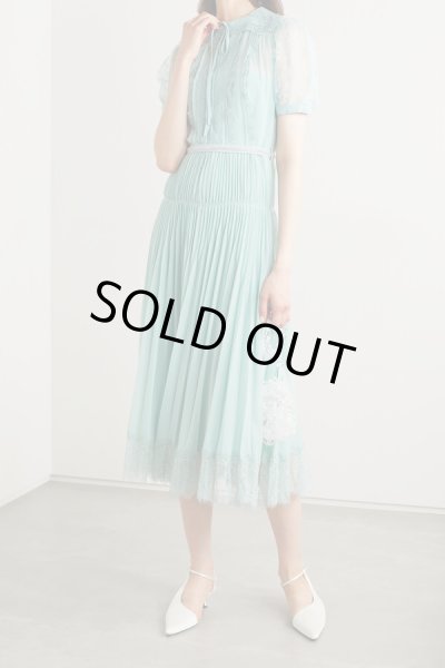 画像1: セール！Self Portrait　セルフポートレート　 Crystal-embellished chiffon and lace dress  ブルー、グリーン系  05023 (1)